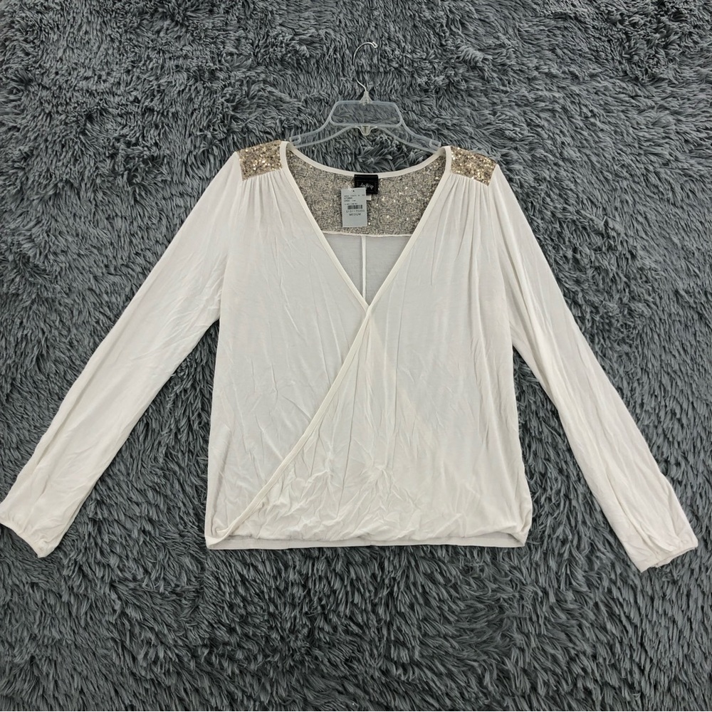 Daytrip Shirt Womens Medium Faux Wrap White Long Sleeve Sequin Shoulder NWT